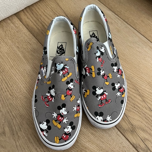 Vans x Disney ✩ Mickey Mouse Frost Grey Classic Slip On Shoes - Picture 6 of 11